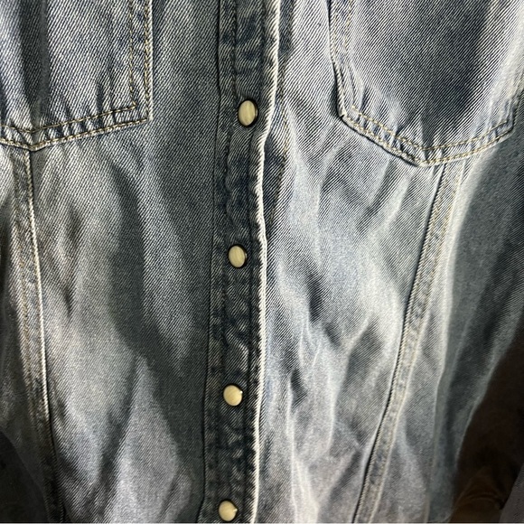 Velvet Heart Raquel Western Pearl Button Down Denim Top - Picture 4 of 7